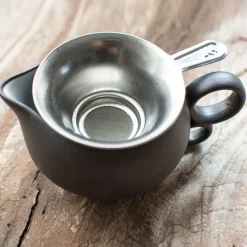 Terza Luna Pu Erh Shu 2016|Gong Fu Cha^Terracotta pitcher with steel filter